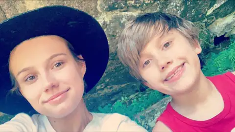 Whitney Purvis (Embarazada a los 16) con su hijo Weston Whitney Purvis (Embarazada a los 16) con su hijo Weston