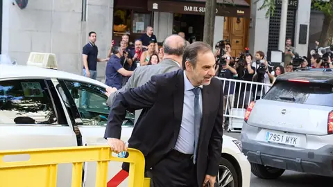 El exministro de Transportes José Luis Ábalos a su llegada al Tribunal Supremo El exministro de Transportes José Luis Ábalos a su llegada al Tribunal Supremo