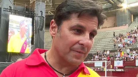 Fran Rivera atendiendo a Europa Press Fran Rivera atendiendo a Europa Press