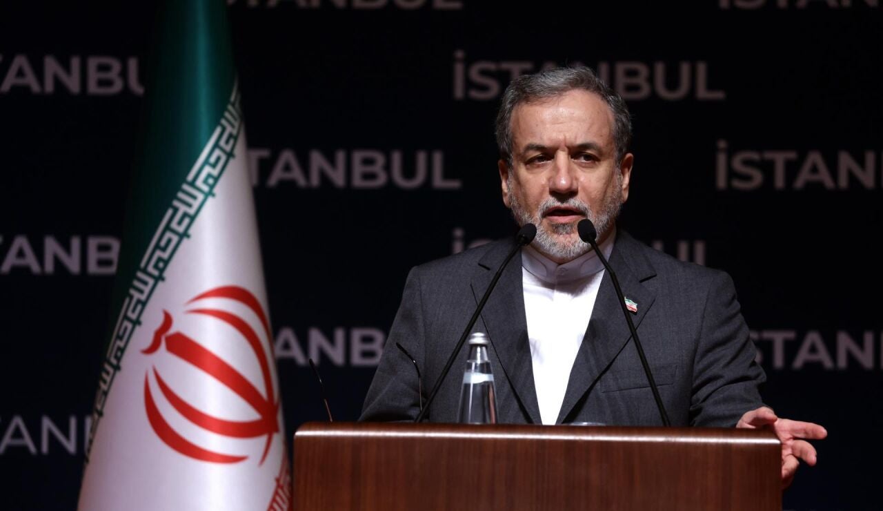 El ministro de Exteriores de Ir&aacute;n, Ab&aacute;s Araqch&iacute;