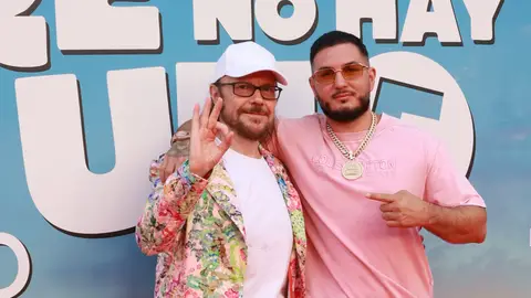 La madre de Omar Montes, Mari Ángeles Moreno, felicita a Isa Pantoja por su reciente maternidad