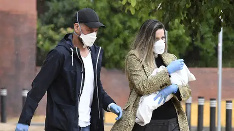 Lorena Gómez y René Ramos con su hijo en 2020 Lorena Gómez y René Ramos con su hijo en 2020