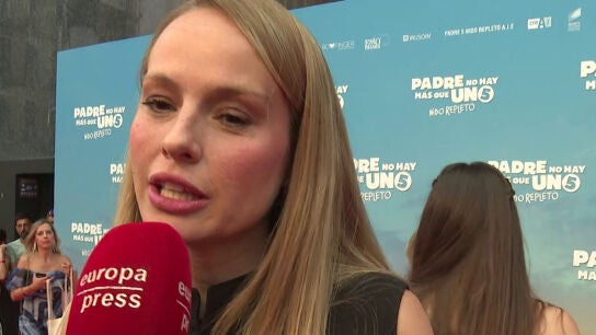 Esmeralda Moya, en el estreno de Padre no hay m&aacute;s que uno 5
