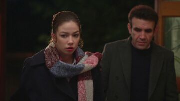 La noche se descontrola en la mansión: Timur y Umay pillan a Bahar y Evren en plena pasión