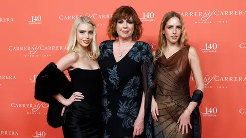 Belinda Washington y sus hijas Belinda Washington y sus hijas