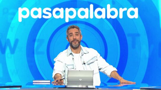 La broma de Manu con Roberto Leal al hablar sobre su edad: &ldquo;&iquest;Es una iron&iacute;a?&rdquo;