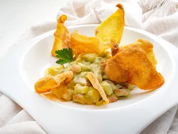 Ensaladilla de gambas crujiente: una receta facilísima, natural y refrescante de Joseba Arguiñano Ensaladilla de gambas crujiente: una receta facilísima, natural y refrescante de Joseba Arguiñano