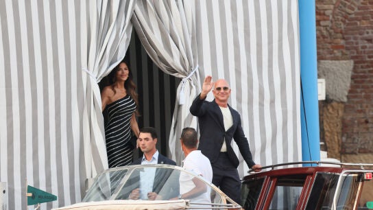 Imagen de Jeff Bezos y Lauren Sanchez antes de su boda el 25 de junio de 2025 en Venecia, Italia.