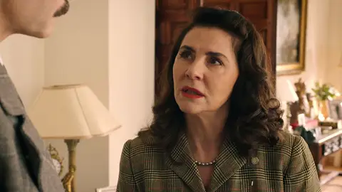 Digna pilla a Joaquín buscando en los papeles de Pedro... ¡Y le echa de su casa!