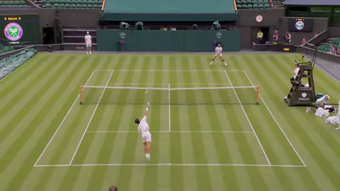 Así estrenaron Alcaraz y Djokovic la central de Wimbledon Así estrenaron Alcaraz y Djokovic la central de Wimbledon