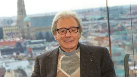 Lalo Schifrin, compositor argentino del tema de Misión: Imposible Lalo Schifrin, compositor argentino del tema de Misión: Imposible