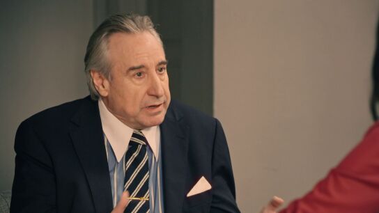 Cap&iacute;tulo 338 de Sue&ntilde;os de libertad; 27 de junio: don Pedro, contra la entrada de Gabriel en Perfumer&iacute;as de la Reina 