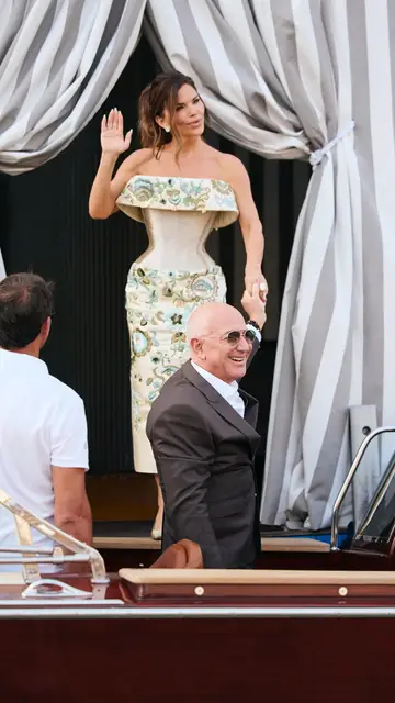 Lauren Sánchez y Jeff Bezos en su preboda en Venecia Lauren Sánchez y Jeff Bezos en su preboda en Venecia