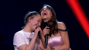 Geraldine consigue su sueño y canta con Danna Paola en los Asaltos de La Voz Kids