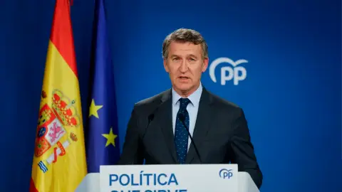 A3 Noticias 1 (01-07-25) Feijóo inicia una ronda de contactos con los grupos para una posible moción de censura: "Es insostenible" A3 Noticias 1 (01-07-25) Feijóo inicia una ronda de contactos con los grupos para una posible moción de censura: "Es insostenible"