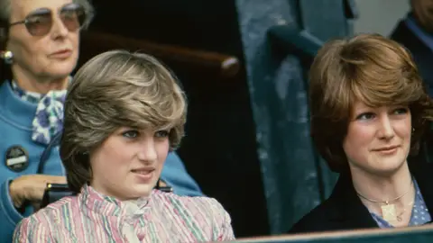 Lady Di y su hermana Sarah Spencer Lady Di y su hermana Sarah Spencer