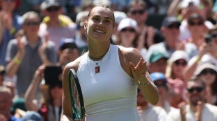Sabalenka celebra su victoria ante Carson Branstine