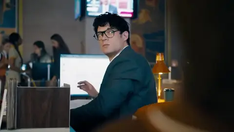 David Corenswet como Clark Kent en Superman David Corenswet como Clark Kent en Superman