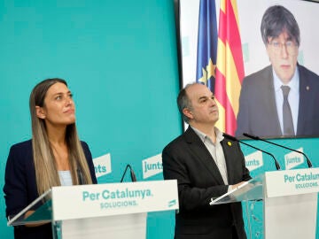 Imagen de archivo de Jordi Turull, y Miriam Nogueras, junto a Carles Puigdemont