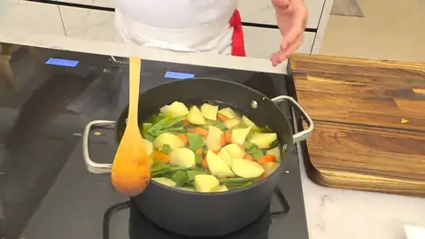 Mezcla bien, cubre todo con agua Mezcla bien, cubre todo con agua