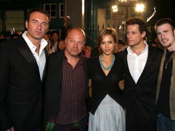 Julian McMahon 
