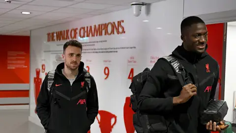 Diogo Jota y Konaté Diogo Jota y Konaté