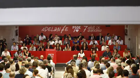El Comité Federal del PSOE ratifica la candidatura de María Jesús Montero a la Presidencia de la Junta de Andalucía El Comité Federal del PSOE ratifica la candidatura de María Jesús Montero a la Presidencia de la Junta de Andalucía