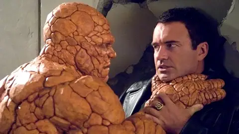Michael Chiklis y Julian McMahon en Los 4 Fantásticos y Silver Surfer Michael Chiklis y Julian McMahon en Los 4 Fantásticos y Silver Surfer