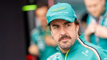 Fernando Alonso durante el GP de Silverstone 2025