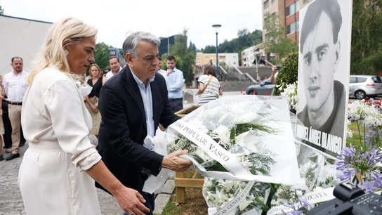 Homenaje en Ermua a Miguel Ángel Blanco por su asesinato Homenaje en Ermua a Miguel Ángel Blanco por su asesinato