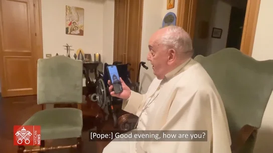 Papa Francisco hablando con su amigo Papa Francisco hablando con su amigo