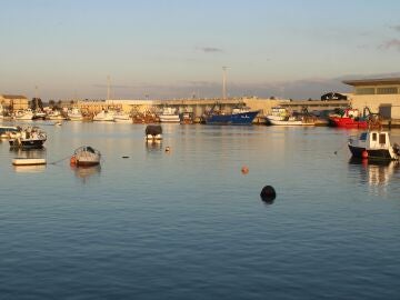 Cinco personas rescatadas tras hundirse una embarcación de recreo en Oropesa del Mar