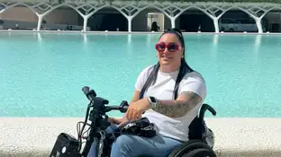 Un nuevo comienzo para María José, gracias a la solidaridad de un empresario, después de que la robaran el motor de su silla de ruedas Un nuevo comienzo para María José, gracias a la solidaridad de un empresario, después de que la robaran el motor de su silla de ruedas