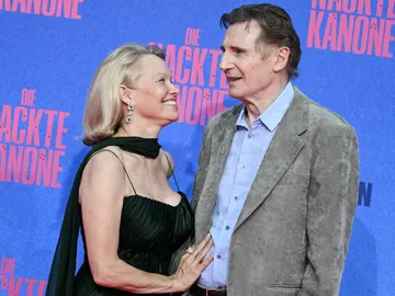 Pamela Anderson y Liam Neeson Pamela Anderson y Liam Neeson