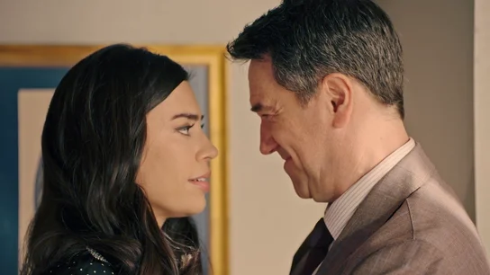¡María y Gabriel a punto de besarse! Se dispara entre ellos la tensión sexual ¡María y Gabriel a punto de besarse! Se dispara entre ellos la tensión sexual