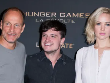 Woody Harrelson, Josh Hutcherson y Jennifer Lawrence de Los juegos del hambre Woody Harrelson, Josh Hutcherson y Jennifer Lawrence de Los juegos del hambre