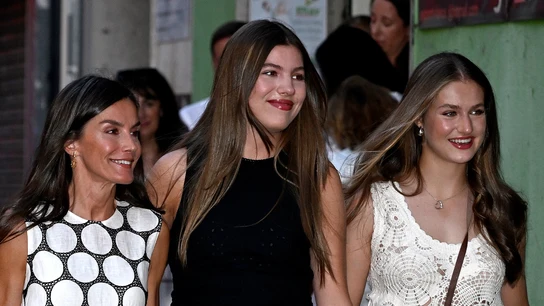 El plan de cine de la reina Letizia, la infanta Sofía y la princesa Leonor en Mallorca El plan de cine de la reina Letizia, la infanta Sofía y la princesa Leonor en Mallorca