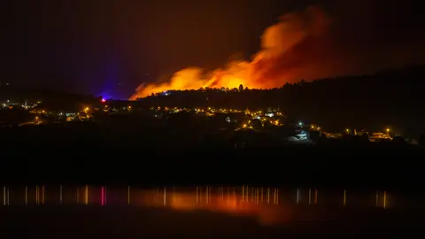 Incendio en Vilardevós (Ourense) Incendio en Vilardevós (Ourense)