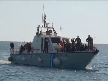 Llegada de migrantes a Granada Llegada de migrantes a Granada