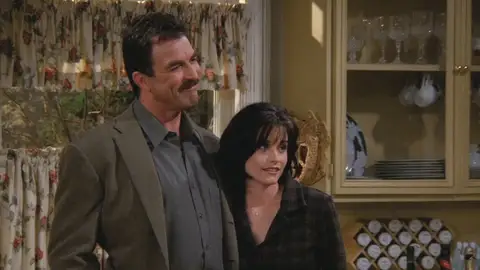 Tom Selleck y Courteney Cox en Friends Tom Selleck y Courteney Cox en Friends