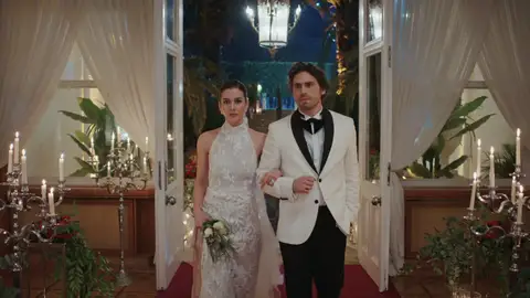 La gran noche de Suna y Kaya termina en lágrimas: Nükhet arruina la boda con su jugada maestra La gran noche de Suna y Kaya termina en lágrimas: Nükhet arruina la boda con su jugada maestra