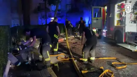 Imágenes del incendio en el distrito de Latina en Madrid Imágenes del incendio en el distrito de Latina en Madrid