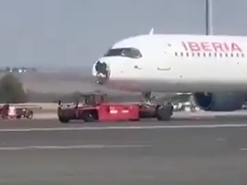Así quedó el avión Madrid - París: "La gente estaba desesperada" Así quedó el avión Madrid - París: "La gente estaba desesperada"