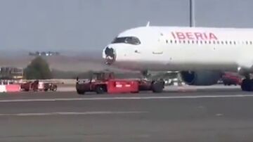 Así quedó el avión Madrid - París: "La gente estaba desesperada"