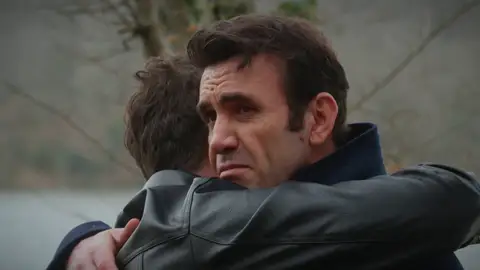 Timur reconoce sus errores como padre y le pide perdón a Uras: “Te fallé” Timur reconoce sus errores como padre y le pide perdón a Uras: “Te fallé”