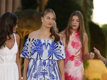 La princesa Leonor, con vestido de Desigual La princesa Leonor, con vestido de Desigual