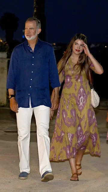 La infanta Sofía y el rey Felipe VI La infanta Sofía y el rey Felipe VI