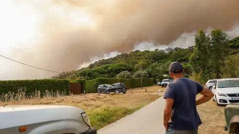 Incendio en el paraje La Peña, Tarifa Incendio en el paraje La Peña, Tarifa