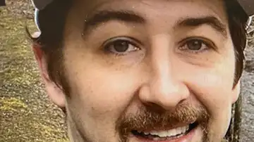 Detenido tras una semana de fuga el autor del crimen que dejó a una bebé viva entre los restos de su familia asesinada Detenido tras una semana de fuga el autor del crimen que dejó a una bebé viva entre los restos de su familia asesinada