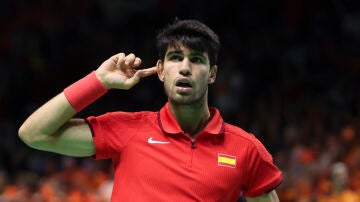 Carlos Alcaraz con España en la Copa Davis